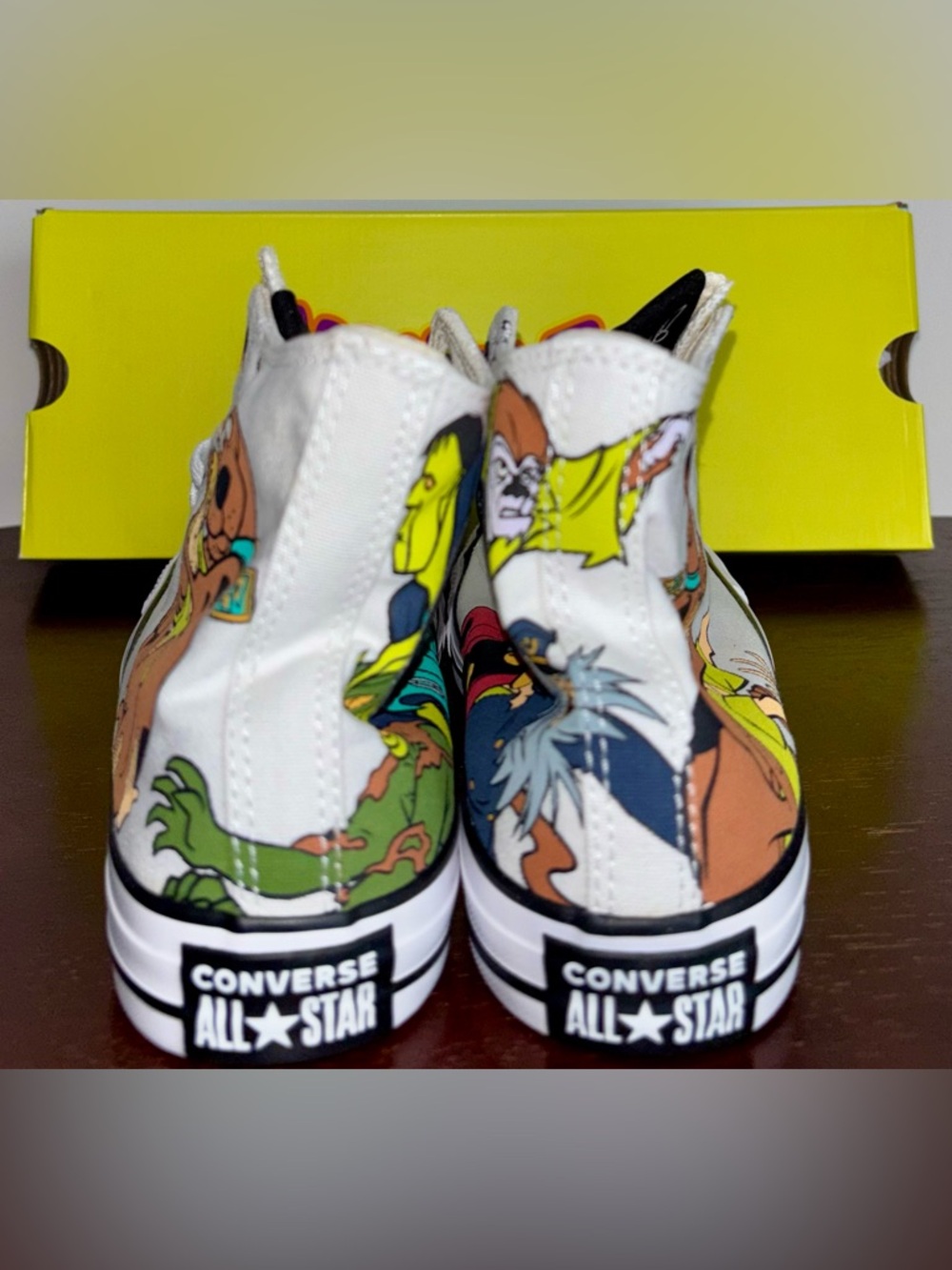 Converse Chuck Taylor All Star Hi Scooby Doo Good Guys Bad Guys NWT - Picture 5 of 7